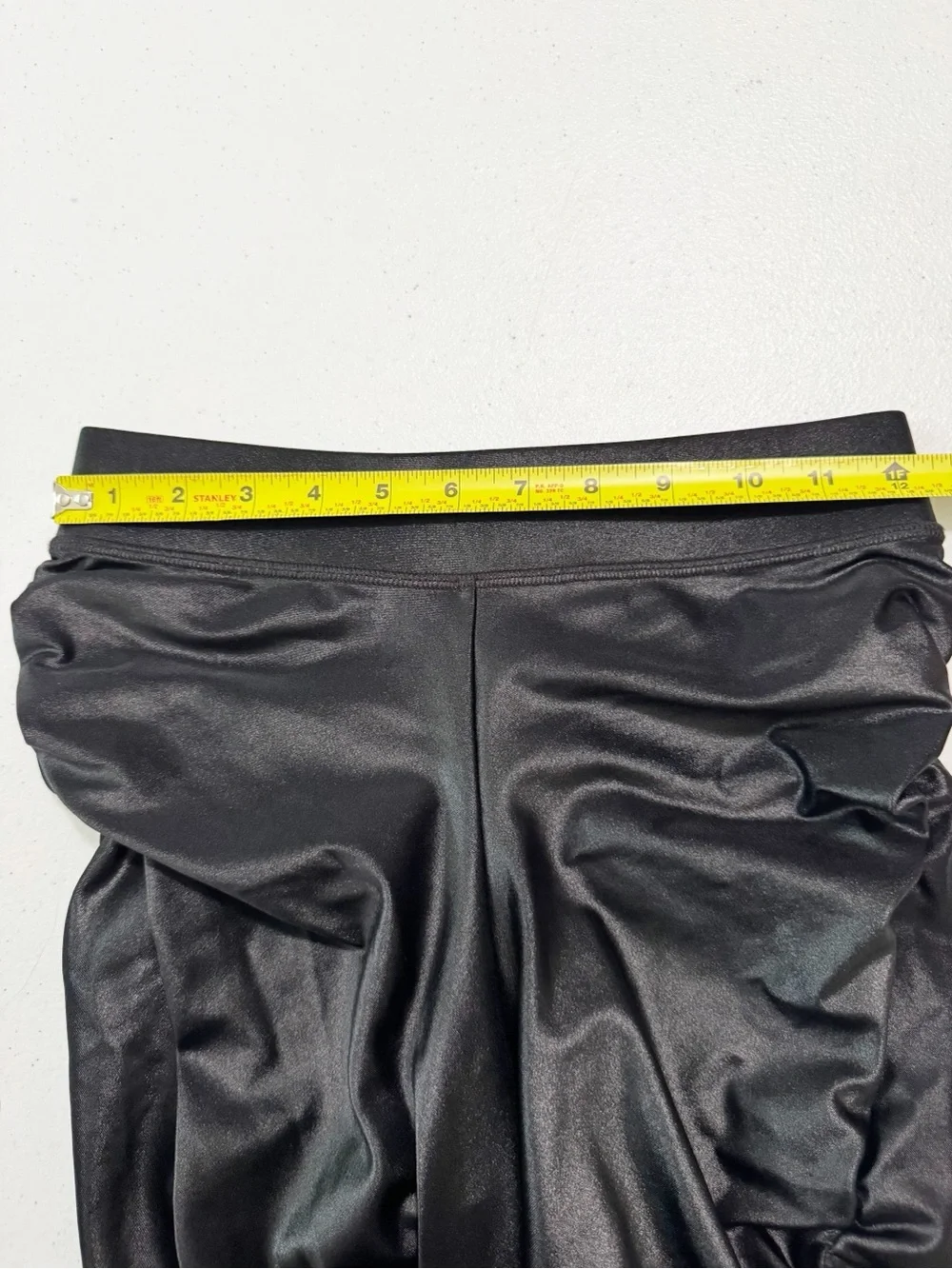 ALO Yoga Cinched Leg Black Shine Leggings Small